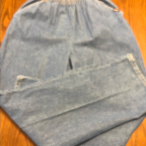 Vintage 80’s “Chic” high waisted Mom jeans - Picture 3 of 4